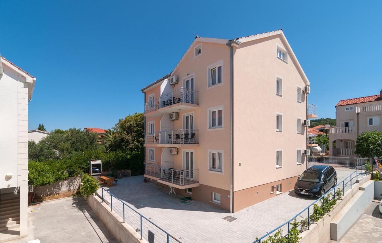 Apartments Island Beat Супетар Экстерьер фото
