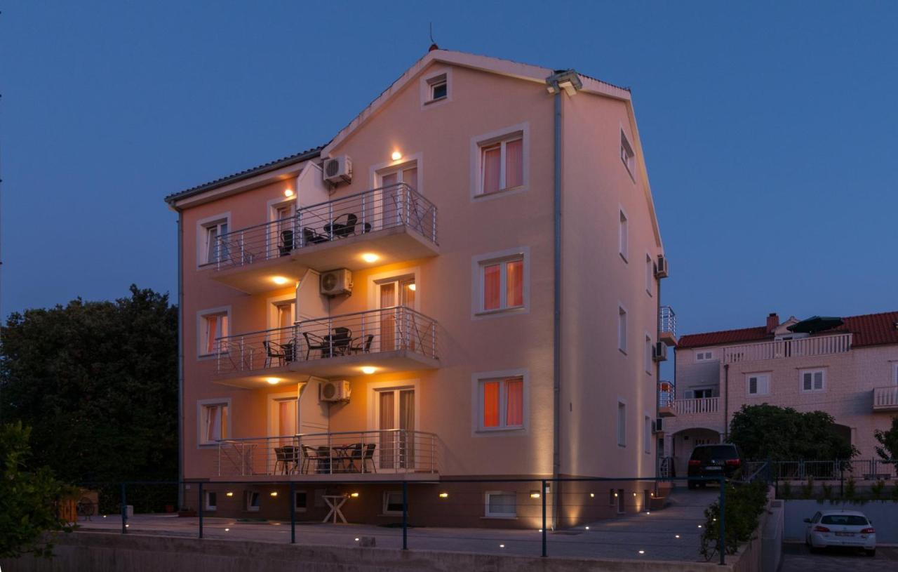Apartments Island Beat Супетар Экстерьер фото
